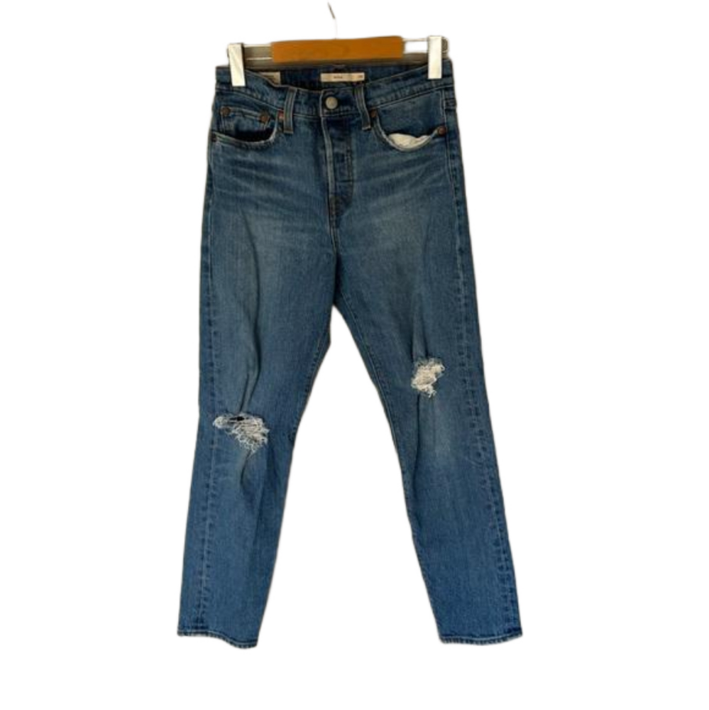 Levi’s Distressed Wedgie Jeans